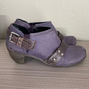 OTBT El Reno Purple Leather Booties Women’s Sz 6.5 Slip On Low Ankle